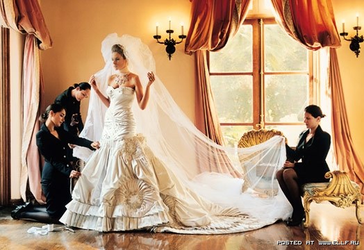 15 знаменитых свадебных платьев (60 фото)